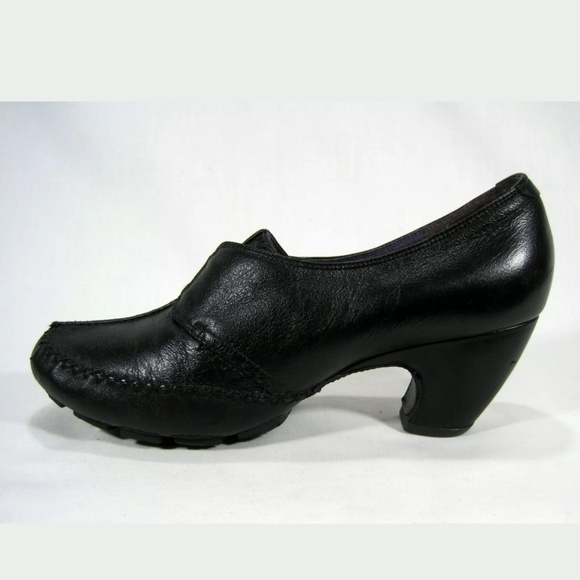 Indigo (By Clark's) Black Leather Pumps Size: 8.5M - Picture 3 of 8
